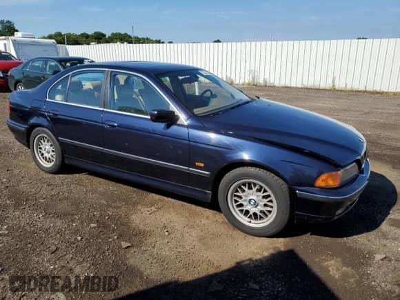 2000 BMW 5 Series 528i с VIN WBADM6349YGV01993, выставлен на аукционе Copart как лот 69141765 с пробегом 138 828 миль миль и Чистый • Clean title. История ставок и продаж доступна на DreamBid. Изображение 4.