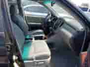 2007 Toyota Highlander z VIN JTEGW21A170020599, wystawiony jako IAAI lot #42675614 z przebiegiem 223 631 mil mil oraz . Historia ofert i sprzedaży dostępna na DreamBid. Obrazek 5.