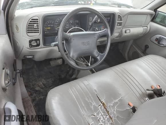 1997 GMC Sierra 1500 z VIN 1GTEK14W6VZ549578, wystawiony jako Copart lot #67808705 z przebiegiem 203 467 mil mil oraz Czysty tytuł • Clean title. Historia ofert i sprzedaży dostępna na DreamBid. Obrazek 8.