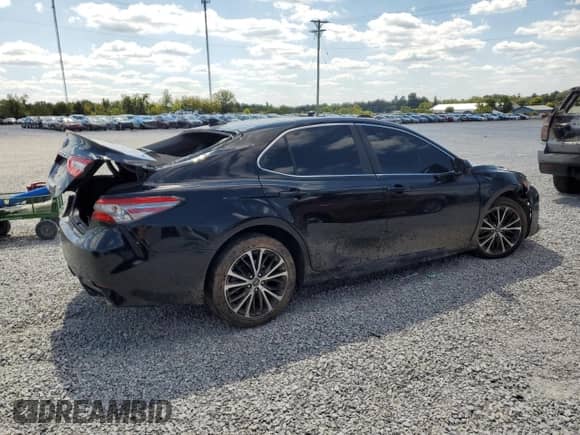2019 Toyota Camry LE с VIN 4T1B11HK7KU741576, выставлен на аукционе Copart как лот 71667015 с пробегом 101 333 миль миль и Списание • Salvage title. История ставок и продаж доступна на DreamBid. Изображение 3.
