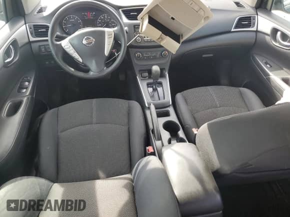 2017 Nissan Sentra SV z VIN 3N1AB7AP7HY267286, wystawiony jako Copart lot #83948775 z przebiegiem 84 677 mil mil oraz Szkoda całkowita • Salvage title. Historia ofert i sprzedaży dostępna na DreamBid. Obrazek 8.