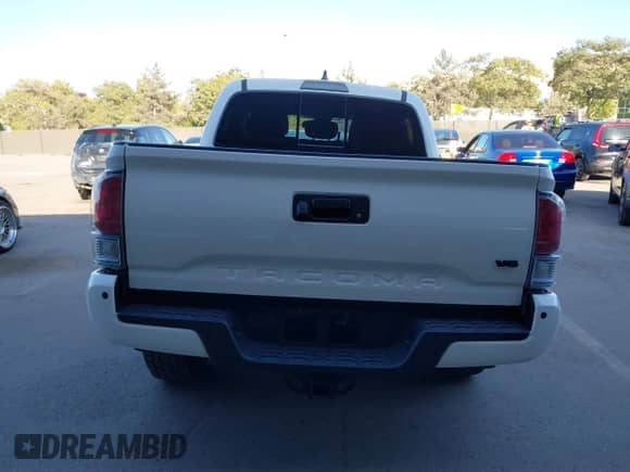 2021 Toyota Tacoma SR5 with VIN 3TMAZ5CN7MM146297, listed as a IAAI auction lot 43348248 with 46,809 mi miles and . Bid and sale history available at DreamBid. Image 17.