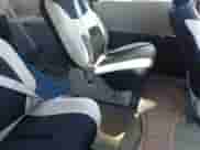 2012 Toyota Sienna z VIN 5TDZK3DCXCS196344, wystawiony jako IAAI lot #43257720 z przebiegiem 209 133 mil mil oraz . Historia ofert i sprzedaży dostępna na DreamBid. Obrazek 8.