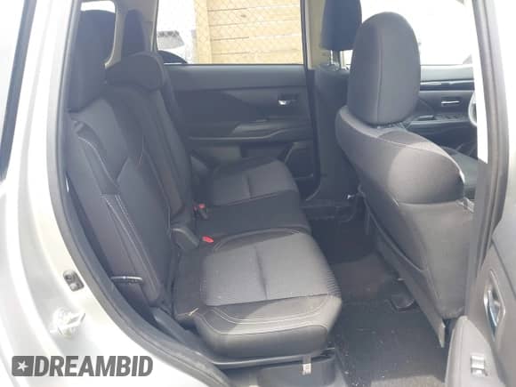 2020 Mitsubishi Outlander ES с VIN JA4AZ3A34LZ044615, выставлен на аукционе IAAI как лот 42639105 с пробегом 94 798 миль миль и . История ставок и продаж доступна на DreamBid. Изображение 8.