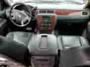 2011 Chevrolet Suburban LS с VIN 1GNSCHE06BR137070, выставлен на аукционе Copart как лот 48059975 с пробегом 264 581 миль миль и Чистый • Clean title. История ставок и продаж доступна на DreamBid. Изображение 8.