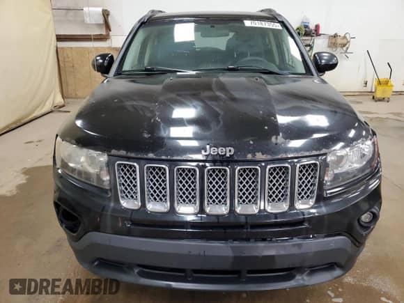 2014 Jeep Compass Sport z VIN 1C4NJDAB6ED728271, wystawiony jako Copart lot #70187355 z przebiegiem 224 993 mil mil oraz Czysty tytuł • Clean title. Historia ofert i sprzedaży dostępna na DreamBid. Obrazek 5.