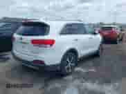 2016 Kia Sorento EX z VIN 5XYPHDA10GG016872, wystawiony jako IAAI lot #42479799 z przebiegiem 153 553 mil mil oraz . Historia ofert i sprzedaży dostępna na DreamBid. Obrazek 4.