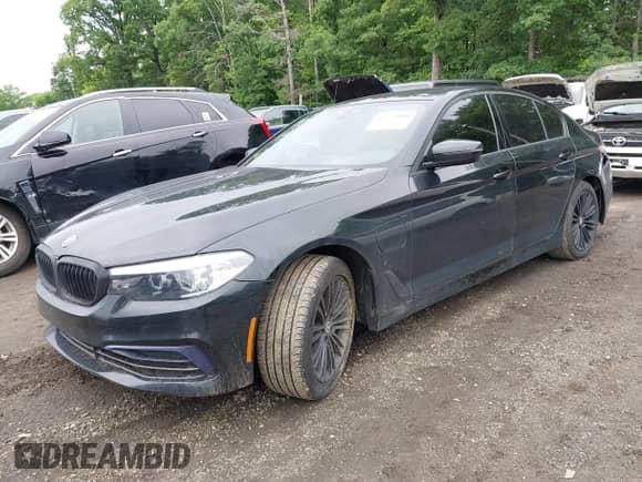 2019 BMW 5 Series 530e xDrive z VIN WBAJB1C51KB375850, wystawiony jako IAAI lot #42375948 z przebiegiem 70 680 mil mil oraz . Historia ofert i sprzedaży dostępna na DreamBid. Obrazek 17.