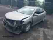 2013 Toyota Camry LE z VIN 4T1BD1FK2DU090421, wystawiony jako IAAI lot #42187235 z przebiegiem 145 899 mil mil oraz . Historia ofert i sprzedaży dostępna na DreamBid. Obrazek 17.