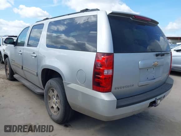 2011 Chevrolet Suburban LS с VIN 1GNSCHE09BR267618, выставлен на аукционе IAAI как лот 42770562 с пробегом 213 191 миль миль и . История ставок и продаж доступна на DreamBid. Изображение 3.