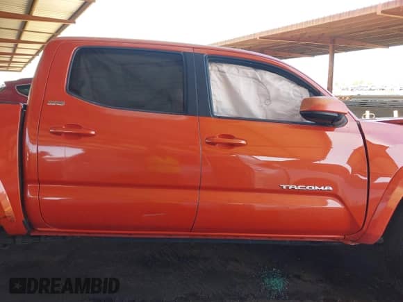 2017 Toyota Tacoma SR5 with VIN 3TMAZ5CN4HM037804, listed as a IAAI auction lot 42257268 with 119,672 mi miles and . Bid and sale history available at DreamBid. Image 13.
