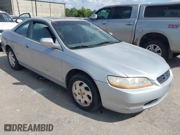 2000 Honda Accord EX with VIN 1HGCG3256YA022417, listed as a IAAI auction lot 43101531 with Not provided miles and . Bid and sale history available at DreamBid. Image 1.