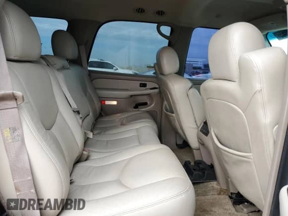 2003 Chevrolet Tahoe LS with VIN 1GNEC13Z63R109194, listed as a Copart auction lot 70428045 with 228,461 mi miles and Salvage title. Bid and sale history available at DreamBid. Image 11.
