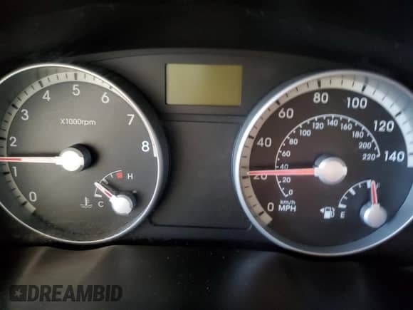 2008 Hyundai Accent GLS с VIN KMHCN46C48U240398, выставлен на аукционе Copart как лот 71768034 с пробегом Не указан миль и Списание • Salvage title. История ставок и продаж доступна на DreamBid. Изображение 9.