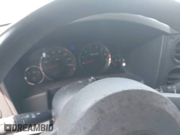 2006 Jeep Commander with VIN 1J8HH48N16C156972, listed as a IAAI auction lot 42577569 with Not provided miles and . Bid and sale history available at DreamBid. Image 7.