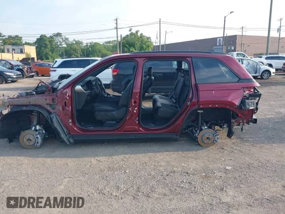 2025 Jeep Grand Cherokee Laredo with VIN 1C4RJHAG0SC336733, listed as a IAAI auction lot 42864816 with Not provided miles and . Bid and sale history available at DreamBid. Image 13.