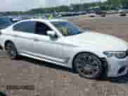 2018 BMW 5 Series 530i xDrive с VIN WBAJA7C50JG907628, выставлен на аукционе IAAI как лот 42646818 с пробегом 100 215 миль миль и . История ставок и продаж доступна на DreamBid. Изображение 13.
