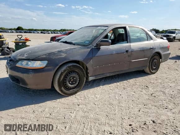 1998 Honda Accord LX с VIN 1HGCG5540WA242972, выставлен на аукционе Copart как лот 66984995 с пробегом 213 976 миль миль и Списание • Salvage title. История ставок и продаж доступна на DreamBid. Изображение 1.