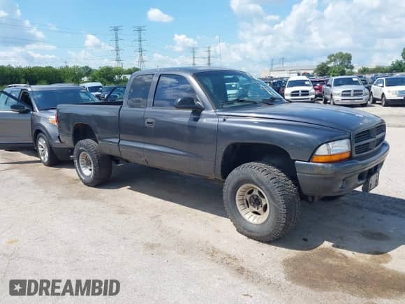 1998 Dodge Dakota SLT with VIN 1B7GG22Y9WS657708, listed as a IAAI auction lot 42840433 with 186,499 mi miles and . Bid and sale history available at DreamBid. Image 1.