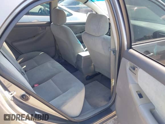 2008 Toyota Corolla CE with VIN 1NXBR32E48Z974993, listed as a IAAI auction lot 43313696 with 222,529 mi miles and . Bid and sale history available at DreamBid. Image 8.