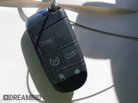 2016 Jeep Grand Cherokee 75th Anniversary z VIN 1C4RJEAG4GC386539, wystawiony jako IAAI lot #42620948 z przebiegiem 131 278 mil mil oraz . Historia ofert i sprzedaży dostępna na DreamBid. Obrazek 11.