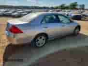 2006 Honda Accord EX-L with VIN 1HGCM56806A068749, listed as a Copart auction lot 81998955 with 226,644 mi miles and Clean title. Bid and sale history available at DreamBid. Image 3.