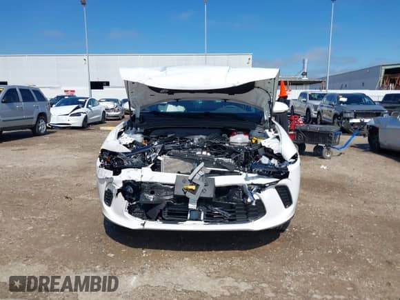 2024 Dodge Hornet R/T z VIN ZACPDFCW4R3A19882, wystawiony jako IAAI lot #41651568 z przebiegiem 3 229 mil mil oraz . Historia ofert i sprzedaży dostępna na DreamBid. Obrazek 6.