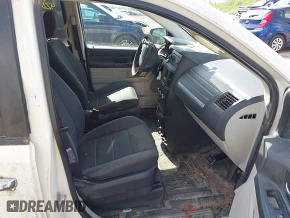 2008 Dodge Grand Caravan Cargo with VIN 1D8HN11H98B181969, listed as a IAAI auction lot 42264797 with 100,764 mi miles and . Bid and sale history available at DreamBid. Image 5.