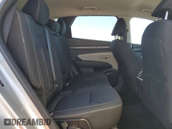 2024 Hyundai Tucson SEL with VIN 5NMJBCDE2RH297436, listed as a Copart auction lot 84233585 with 47,633 mi miles and Salvage title. Bid and sale history available at DreamBid. Image 11.