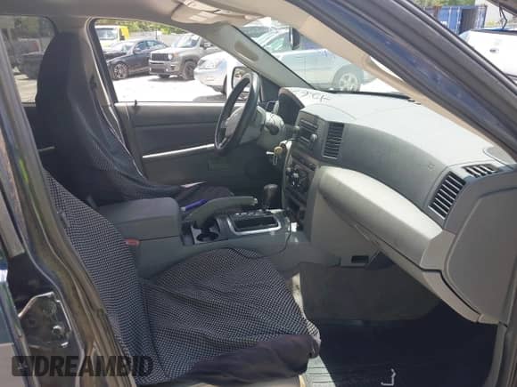 2006 Jeep Grand Cherokee Laredo with VIN 1J4HS48N06C216940, listed as a IAAI auction lot 42626865 with 234,497 mi miles and . Bid and sale history available at DreamBid. Image 5.