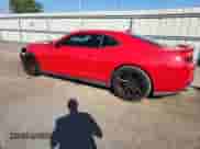 2012 Chevrolet Camaro z VIN 2G1FJ1EP0C9800304, wystawiony jako Copart lot #70168285 z przebiegiem Nie podano mil oraz Szkoda całkowita • Salvage title. Historia ofert i sprzedaży dostępna na DreamBid. Obrazek 2.