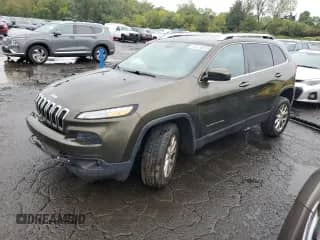 2014 Jeep Cherokee Latitude с VIN 1C4PJMCB8EW320249, выставлен на аукционе Copart как лот 81738235 с пробегом 164 116 миль миль и Чистый • Clean title. История ставок и продаж доступна на DreamBid. Изображение 1.