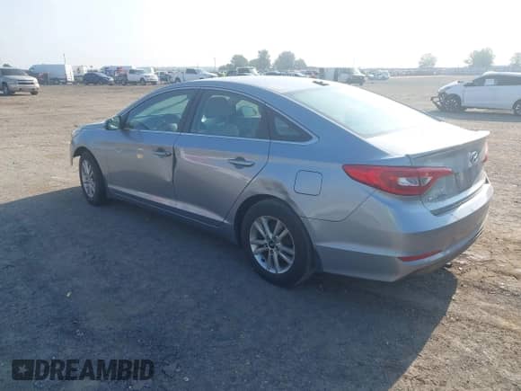 2017 Hyundai Sonata 2.4L z VIN 5NPE24AF3HH594432, wystawiony jako IAAI lot #42892040 z przebiegiem 358 183 mil mil oraz . Historia ofert i sprzedaży dostępna na DreamBid. Obrazek 3.