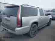 2011 Chevrolet Suburban LS с VIN 1GNSCHE07BR241468, выставлен на аукционе IAAI как лот 41376362 с пробегом 277 907 миль миль и . История ставок и продаж доступна на DreamBid. Изображение 4.