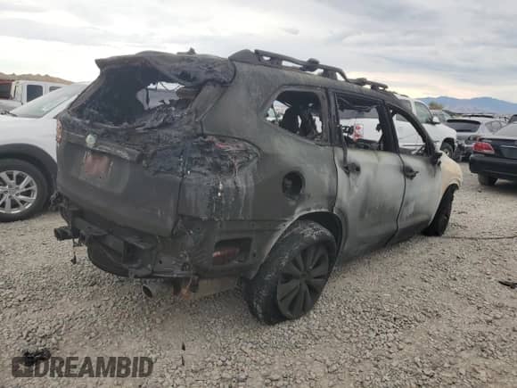 2021 Subaru Ascent Limited with VIN 4S4WMAMD7M3443960, listed as a Copart auction lot 70371485 with Not provided miles and Salvage title. Bid and sale history available at DreamBid. Image 3.