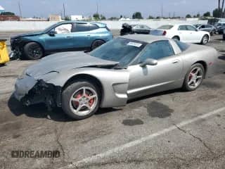 2001 Chevrolet Corvette z VIN 1G1YY22G815104086, wystawiony jako Copart lot #80639205 z przebiegiem 149 284 mil mil oraz Szkoda całkowita • Salvage title. Historia ofert i sprzedaży dostępna na DreamBid. Obrazek 1.