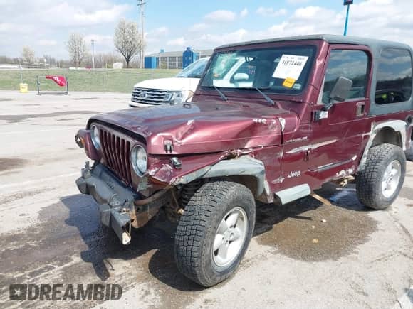 2001 Jeep Wrangler SE with VIN 1J4FA29P21P300094, listed as a IAAI auction lot 41871446 with 125,098 mi miles and . Bid and sale history available at DreamBid. Image 6.