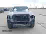 2017 Toyota Tacoma Limited с VIN 5TFEZ5CN3HX033139, выставлен на аукционе IAAI как лот 41467193 с пробегом 150 700 миль миль и . История ставок и продаж доступна на DreamBid. Изображение 6.