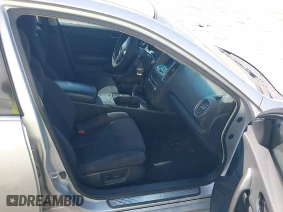 2014 Nissan Maxima S z VIN 1N4AA5AP4EC472126, wystawiony jako IAAI lot #43543829 z przebiegiem 137 050 mil mil oraz . Historia ofert i sprzedaży dostępna na DreamBid. Obrazek 5.