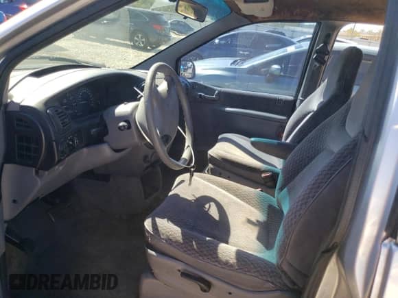 2000 Dodge Caravan SE with VIN 1B4GP44G7YB663958, listed as a Copart auction lot 74035164 with 175,752 mi miles and Non repairable. Bid and sale history available at DreamBid. Image 7.