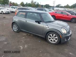 2010 MINI Hardtop S с VIN WMWMF7C50ATZ69679, выставлен на аукционе IAAI как лот 43344624 с пробегом 117 849 миль миль и . История ставок и продаж доступна на DreamBid. Изображение 1.