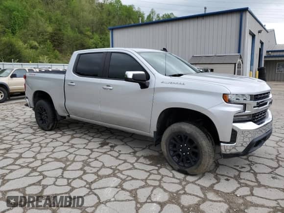 2020 Chevrolet Silverado 1500 LT z VIN 1GCPYDEK2LZ190442, wystawiony jako Copart lot #46933745 z przebiegiem Nie podano mil oraz Szkoda całkowita • Salvage title. Historia ofert i sprzedaży dostępna na DreamBid. Obrazek 4.