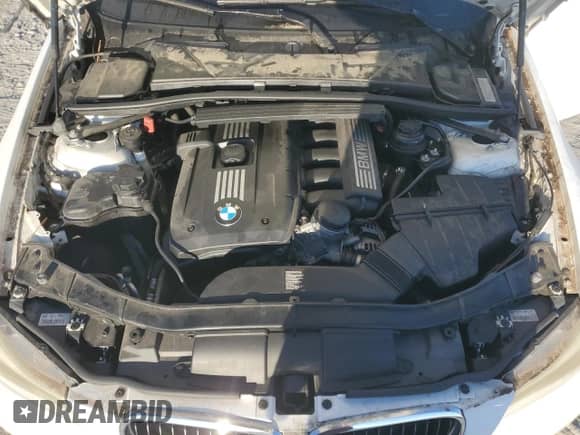 2011 BMW 3 Series 328i с VIN WBAPH7C50BA802226, выставлен на аукционе Copart как лот 86694145 с пробегом 103 997 миль миль и Списание • Salvage title. История ставок и продаж доступна на DreamBid. Изображение 11.