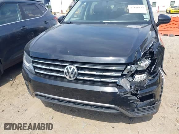 2020 Volkswagen Tiguan S с VIN 3VV1B7AX1LM086019, выставлен на аукционе IAAI как лот 42458434 с пробегом 114 413 миль миль и . История ставок и продаж доступна на DreamBid. Изображение 18.