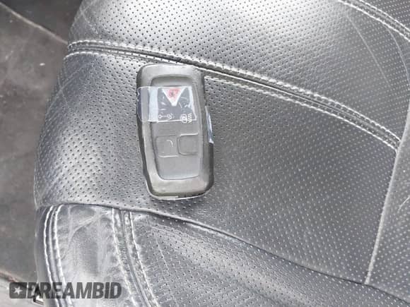 2011 Land Rover Range Rover Sport SC with VIN SALSH2E4XBA715091, listed as a IAAI auction lot 41689486 with 157,470 mi miles and . Bid and sale history available at DreamBid. Image 11.