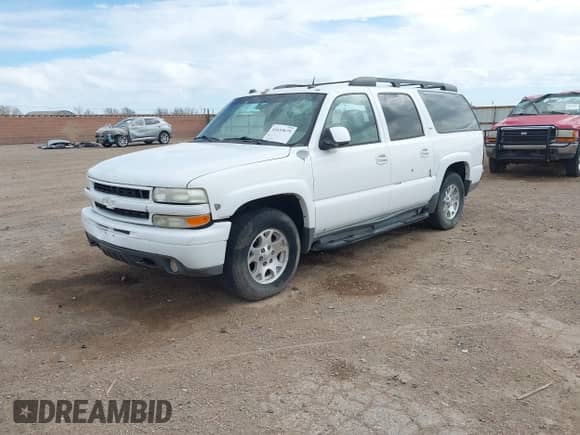 2005 Chevrolet Suburban LT z VIN 3GNEC16Z95G288863, wystawiony jako IAAI lot #41653675 z przebiegiem 309 977 mil mil oraz . Historia ofert i sprzedaży dostępna na DreamBid. Obrazek 2.