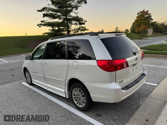 2009 Toyota Sienna XLE with VIN 5TDZK22C09S247890, listed as a Copart auction lot 86327845 with 95,435 mi miles and Clean title. Bid and sale history available at DreamBid. Image 3.