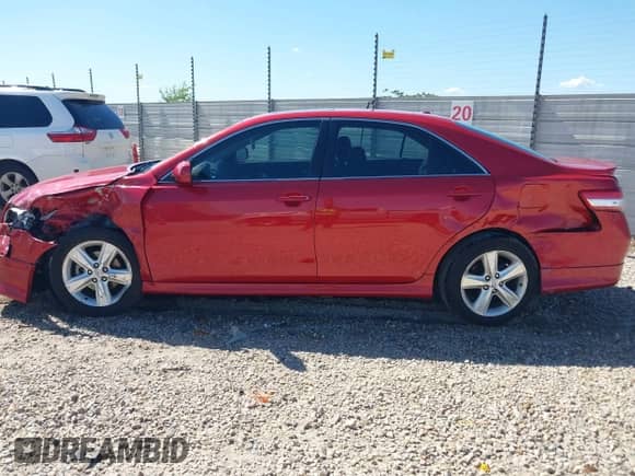 2011 Toyota Camry LE with VIN 4T1BF3EK6BU751422, listed as a IAAI auction lot 42335007 with 179,022 mi miles and . Bid and sale history available at DreamBid. Image 14.