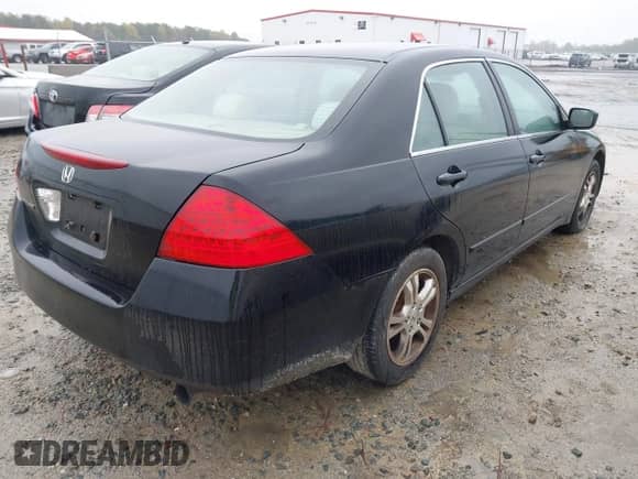 2006 Honda Accord LX SE with VIN 1HGCM56326A153564, listed as a IAAI auction lot 43574920 with 236,054 mi miles and . Bid and sale history available at DreamBid. Image 4.