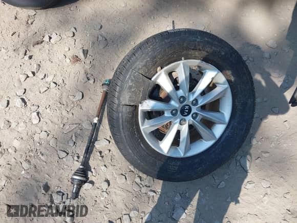 2019 Kia Sorento LX with VIN 5XYPGDA56KG480912, listed as a IAAI auction lot 42574530 with 45,705 mi miles and . Bid and sale history available at DreamBid. Image 12.